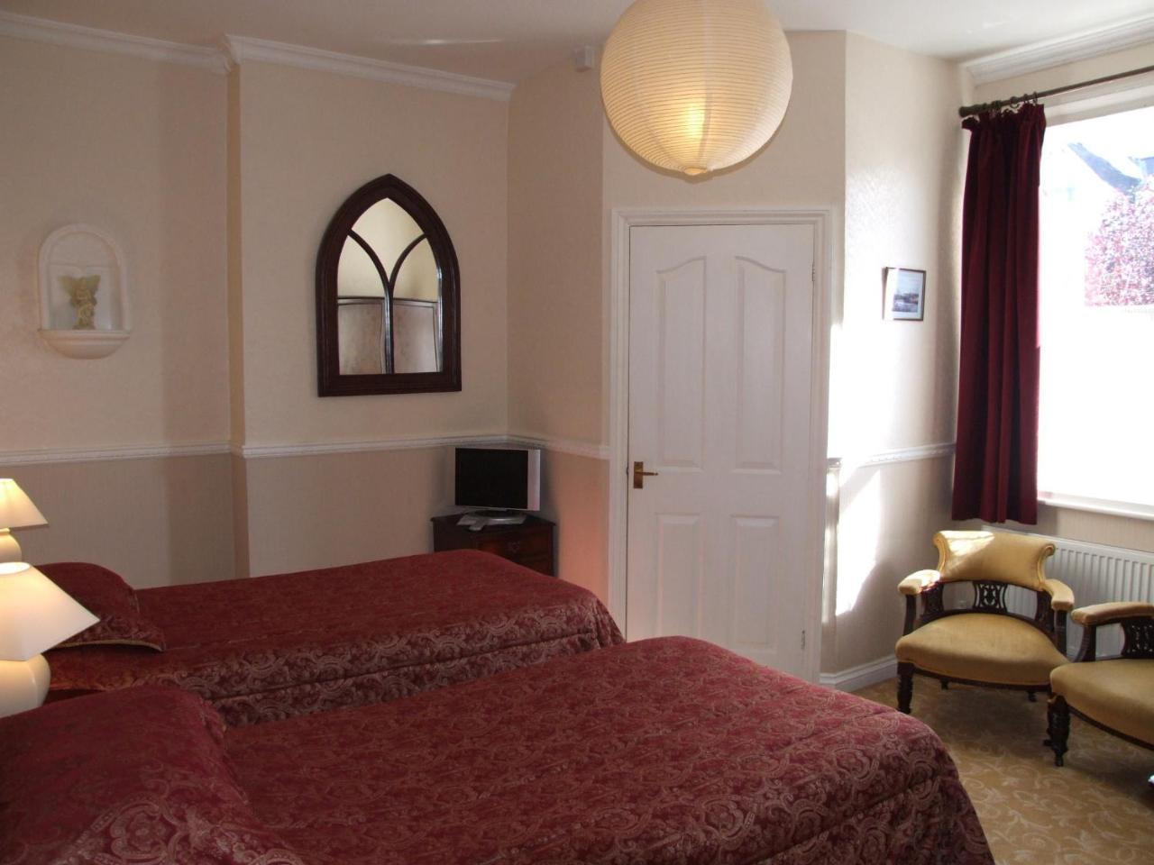 Hedley Villa Guest House 레밍톤 외부 사진