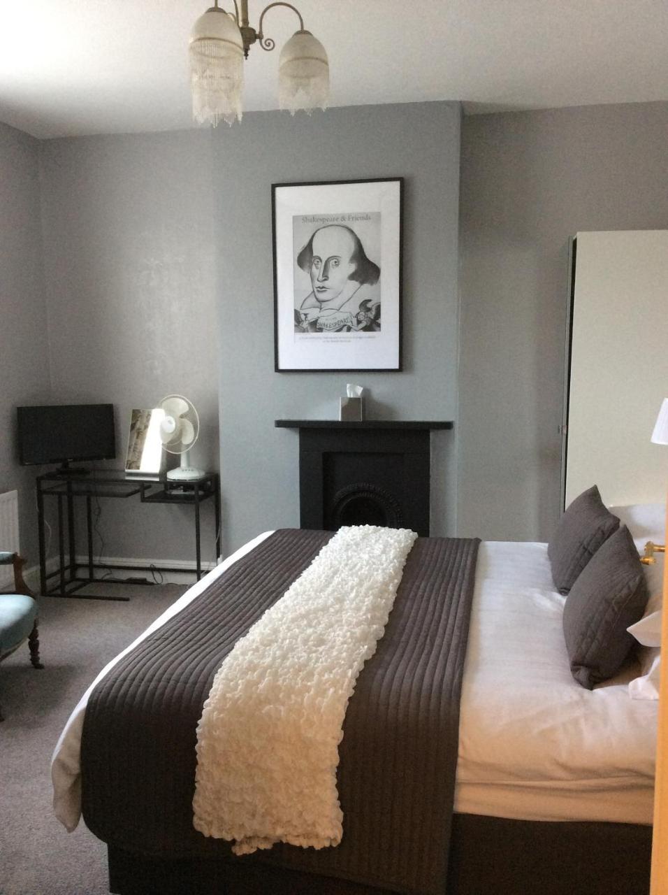 Hedley Villa Guest House 레밍톤 외부 사진